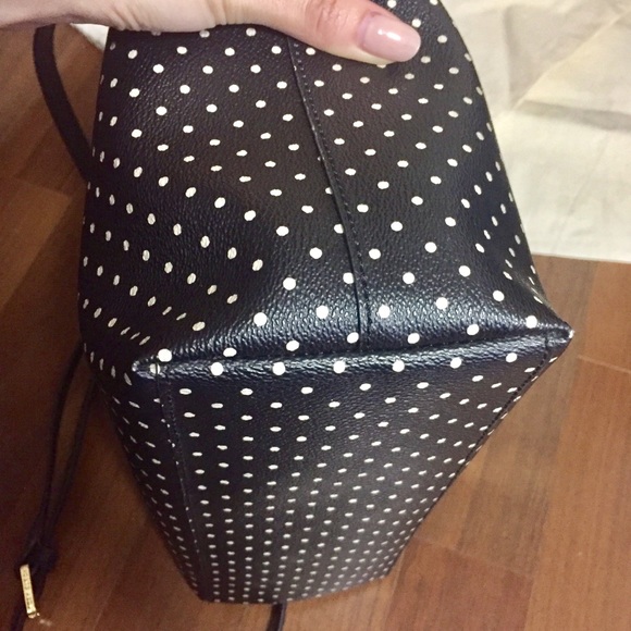 Tory Burch | Kerrington Tote in Polka dot - Picture 7 of 8